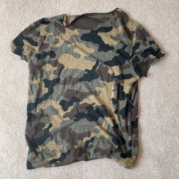 Camo Divided shirt - Picture 2 of 3